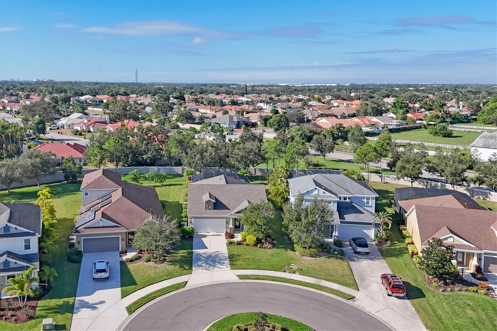 Image 3 of 53 For 7040 White Willow Court