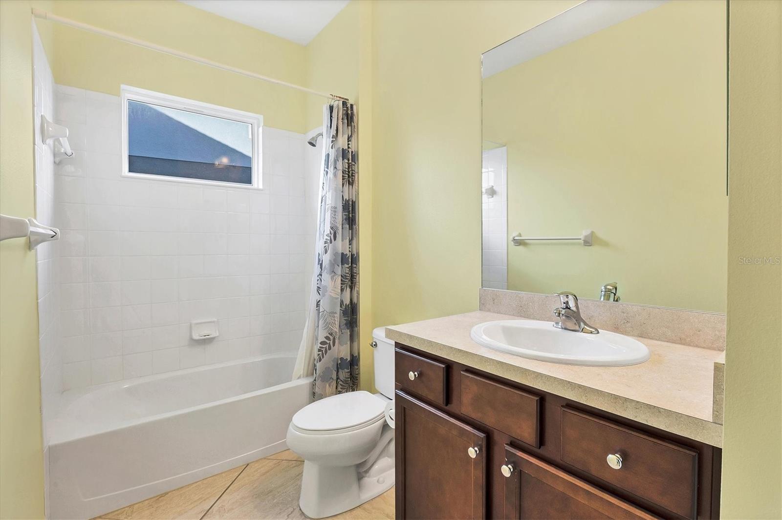Image 33 of 53 For 7040 White Willow Court