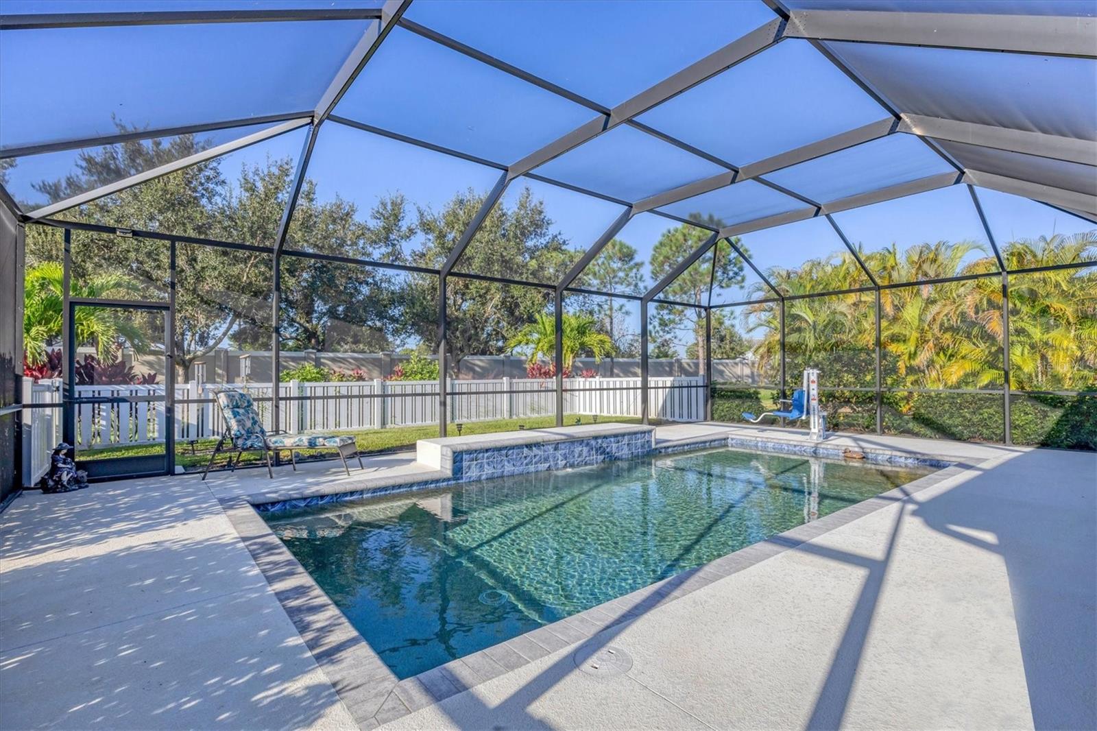 Image 39 of 53 For 7040 White Willow Court