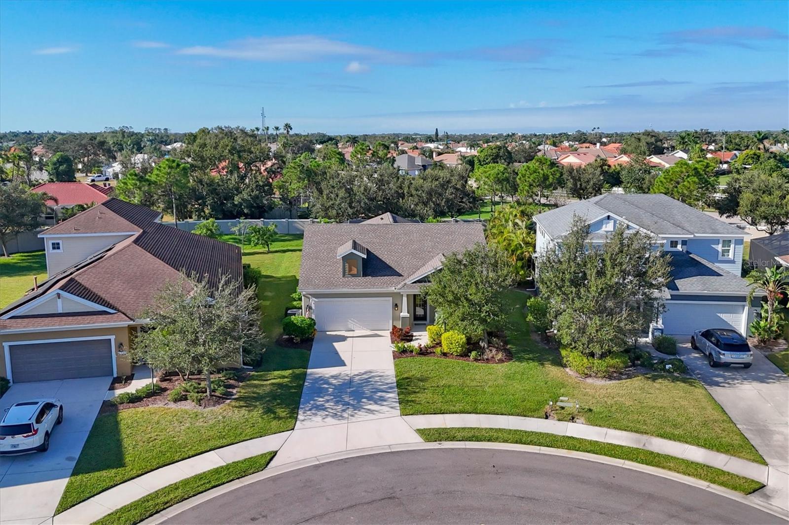 Image 4 of 53 For 7040 White Willow Court