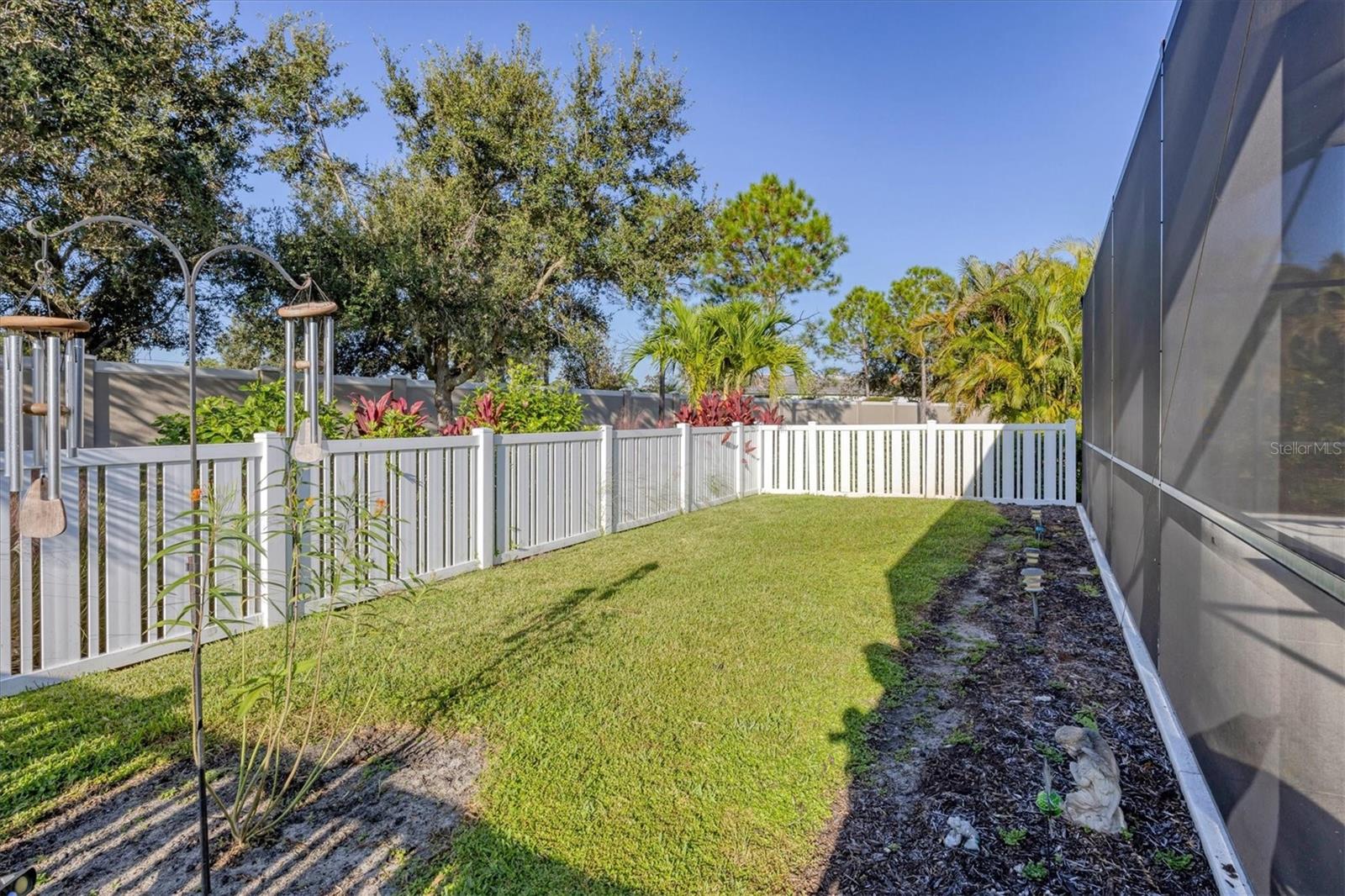 Image 42 of 53 For 7040 White Willow Court