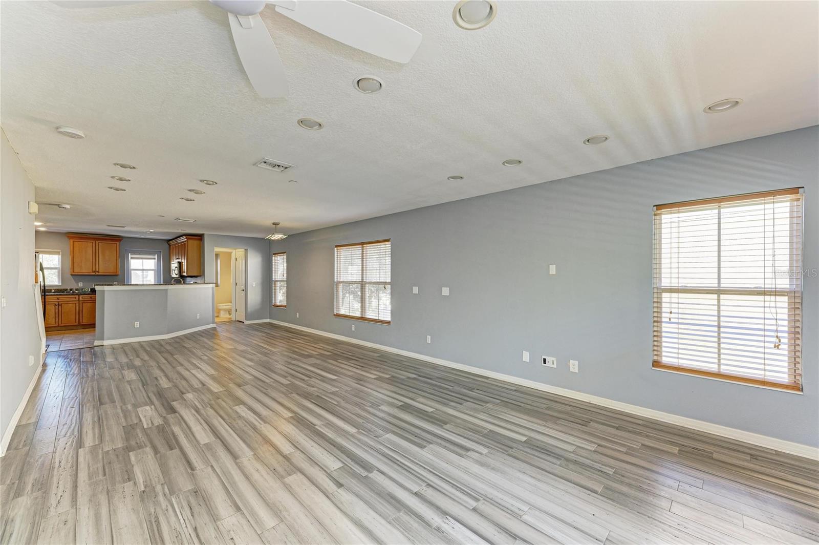 Image 11 of 51 For 8849 White Sage Loop 0