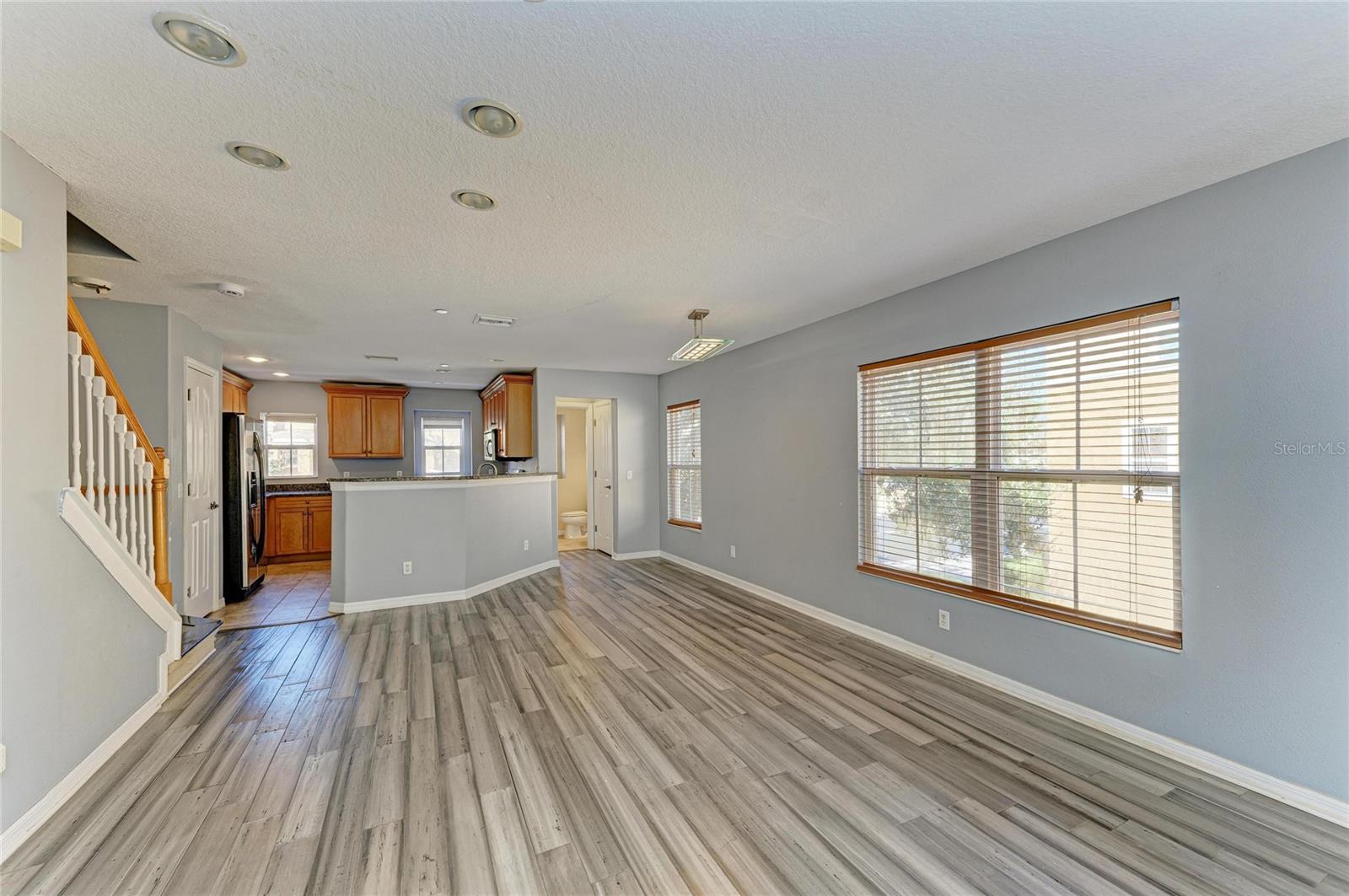 Image 12 of 51 For 8849 White Sage Loop 0