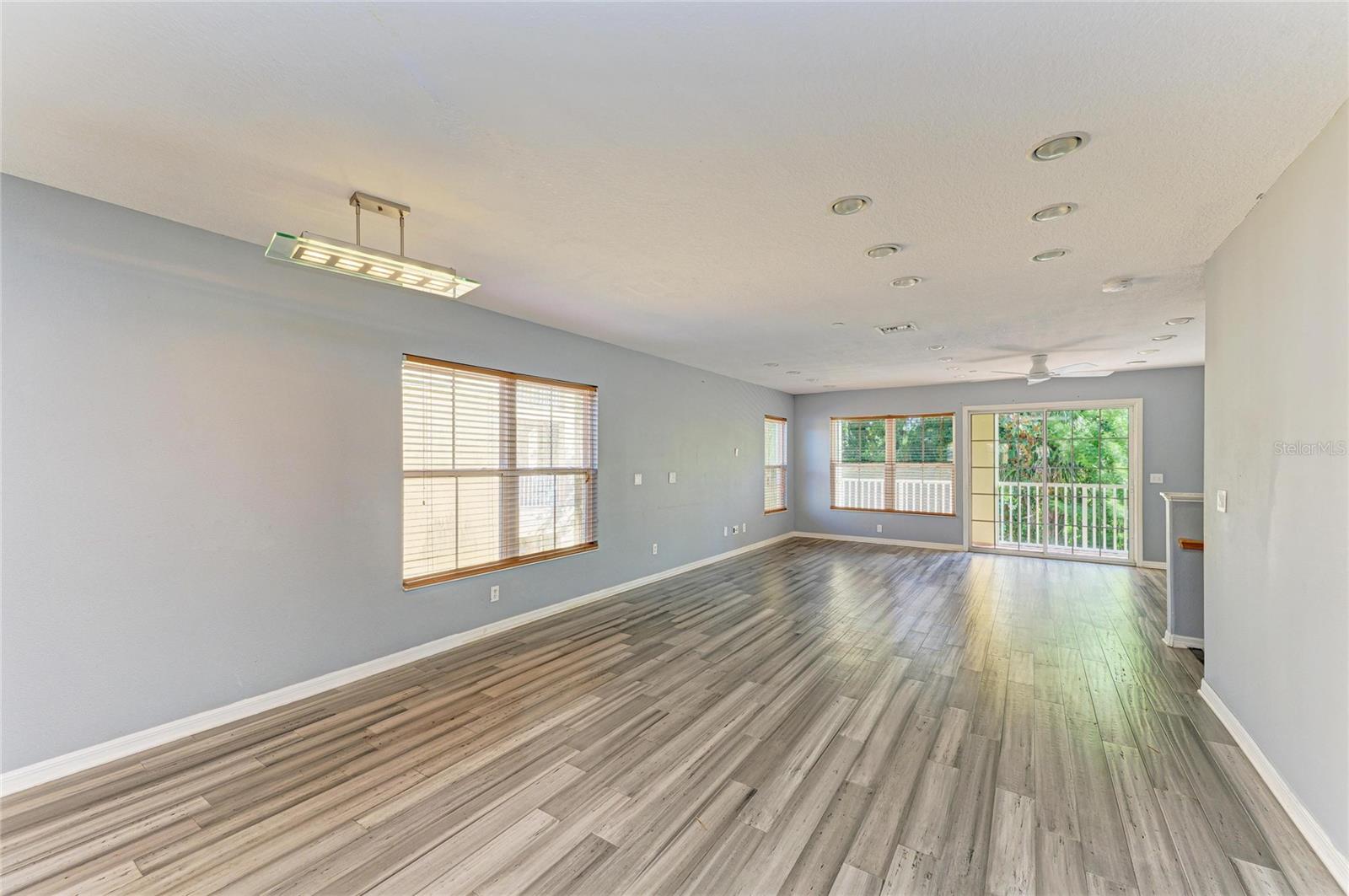 Image 14 of 51 For 8849 White Sage Loop 0