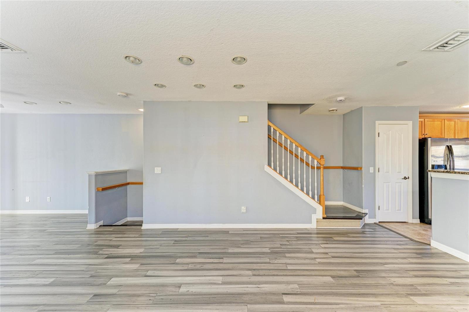 Image 20 of 51 For 8849 White Sage Loop 0