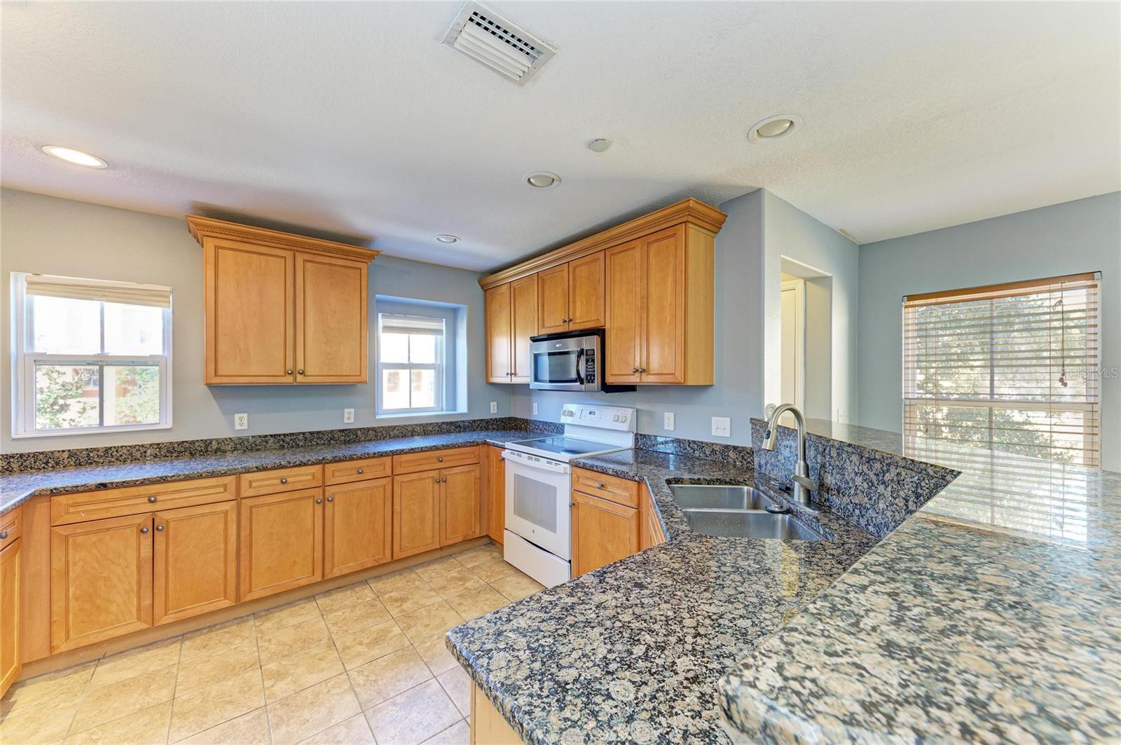 Image 23 of 51 For 8849 White Sage Loop 0