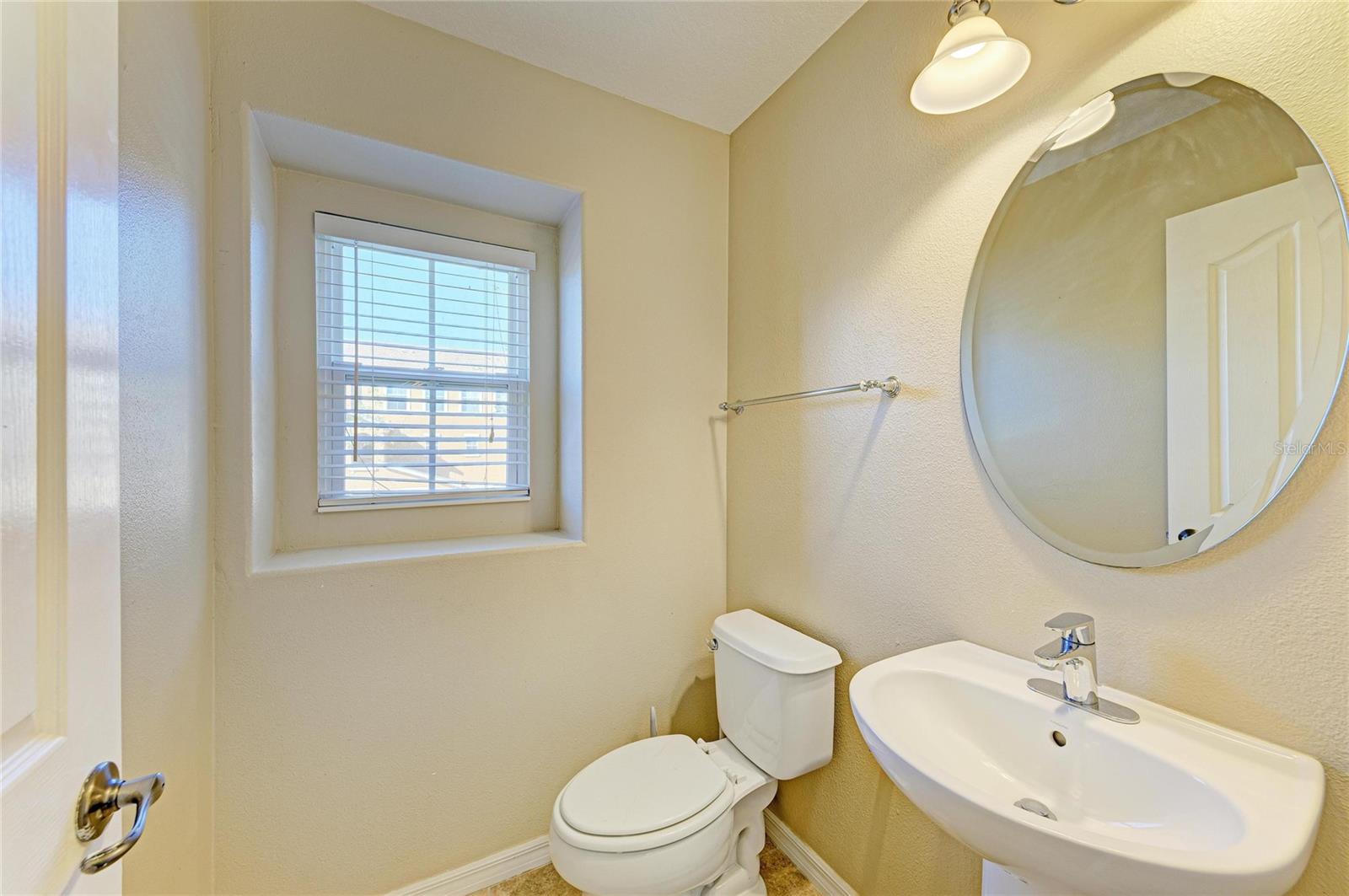 Image 29 of 51 For 8849 White Sage Loop 0