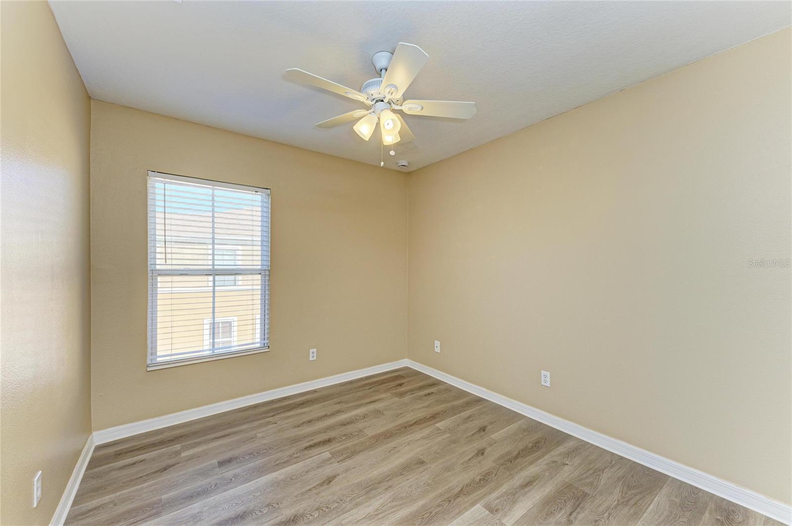 Image 40 of 51 For 8849 White Sage Loop 0