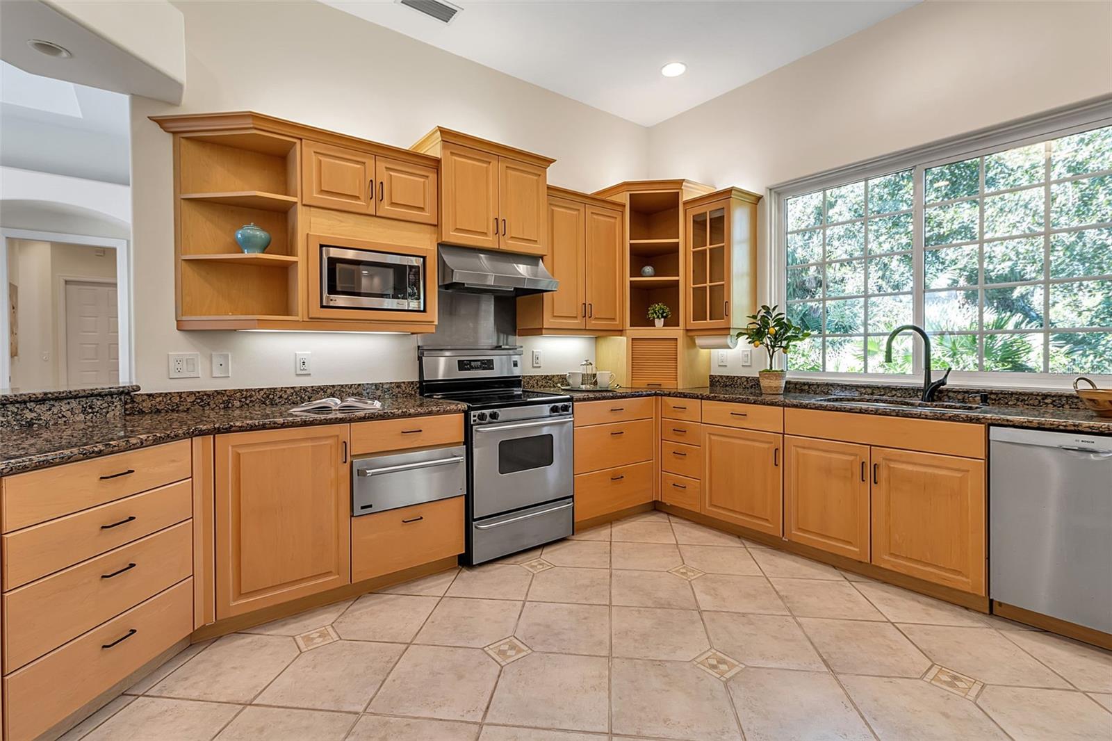 Image 27 of 100 For 137 Osprey Point Drive