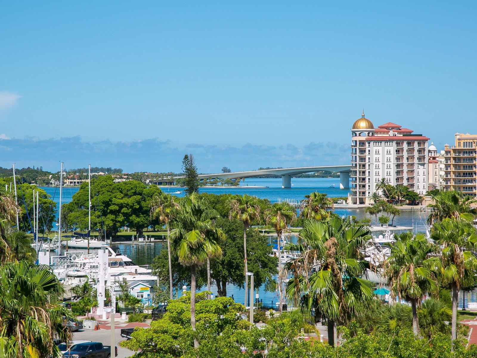 Image 17 of 32 For 1821 Lincoln Drive