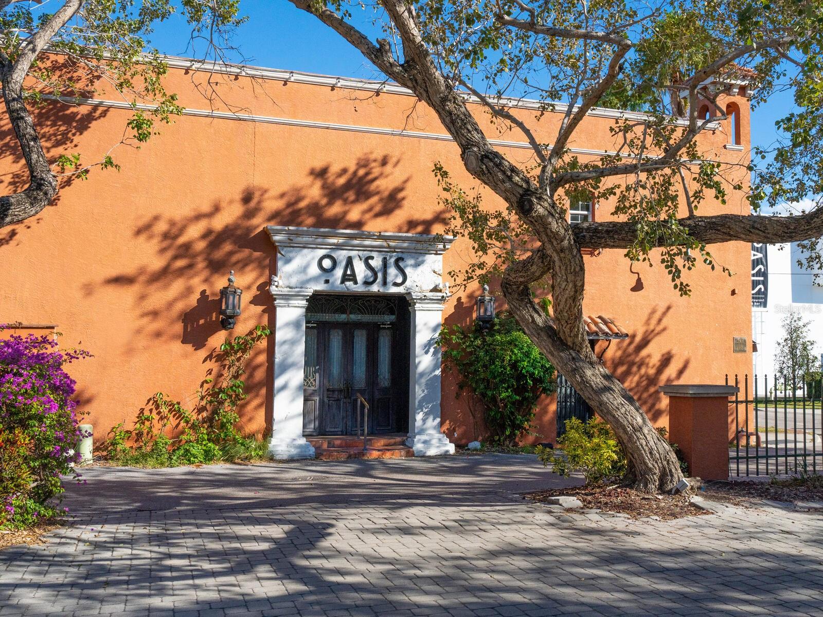 Image 21 of 32 For 1821 Lincoln Drive