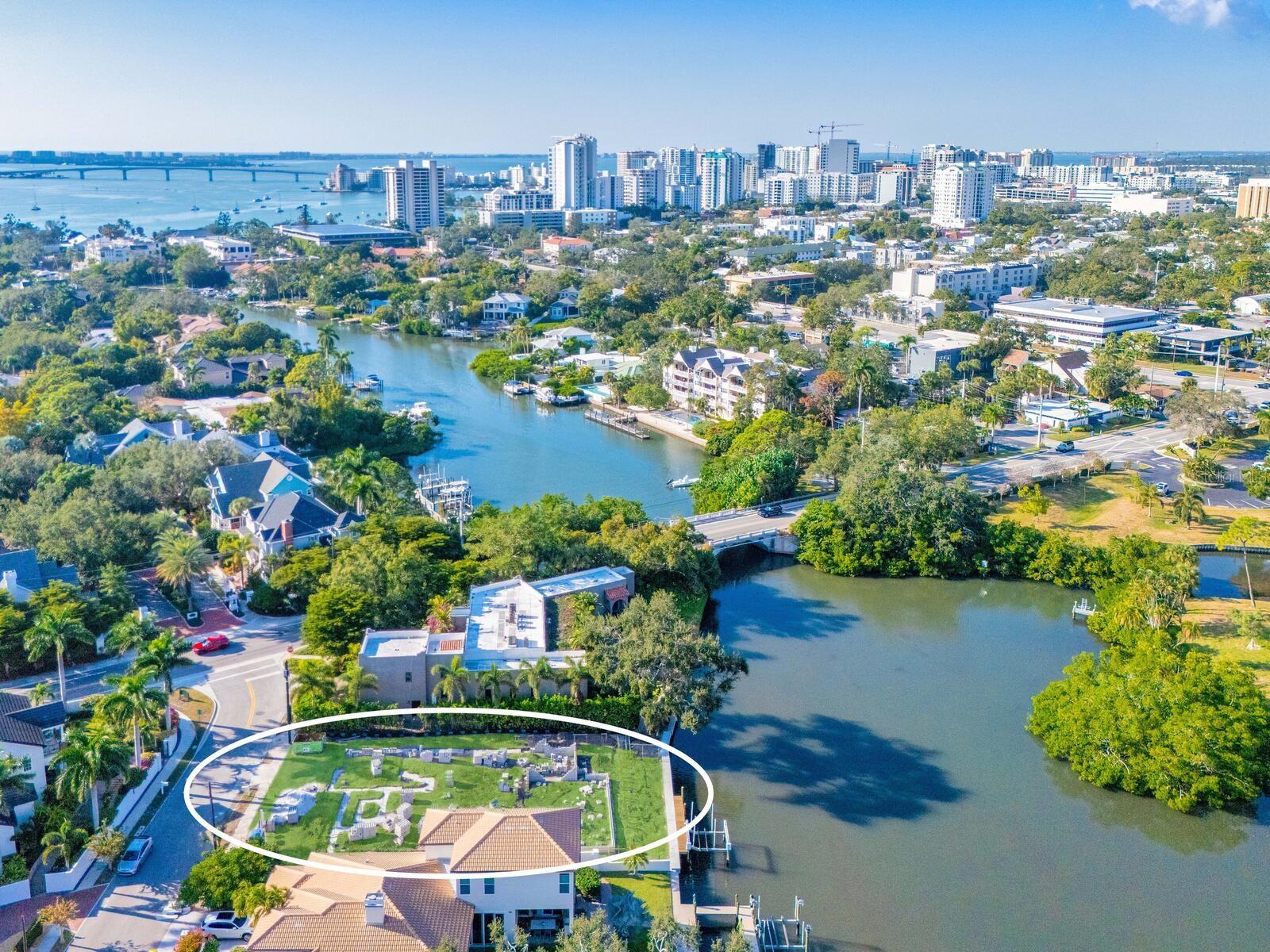 Image 5 of 32 For 1821 Lincoln Drive