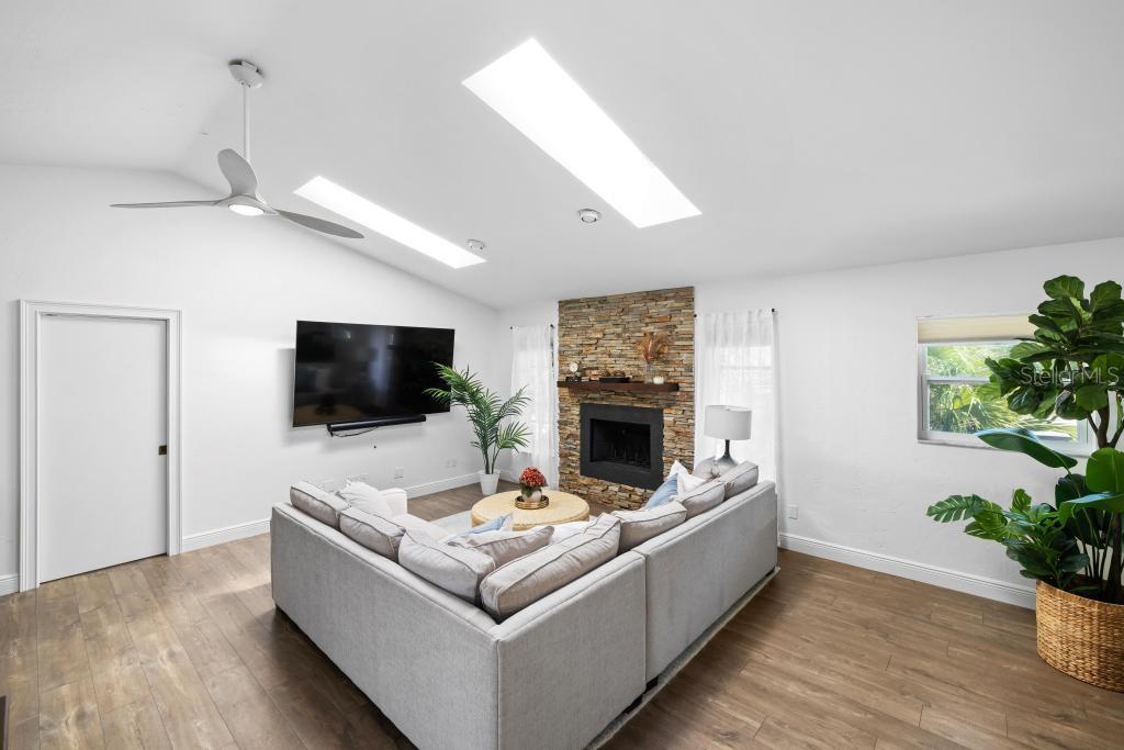 Image 21 of 69 For 500 Dona Drive