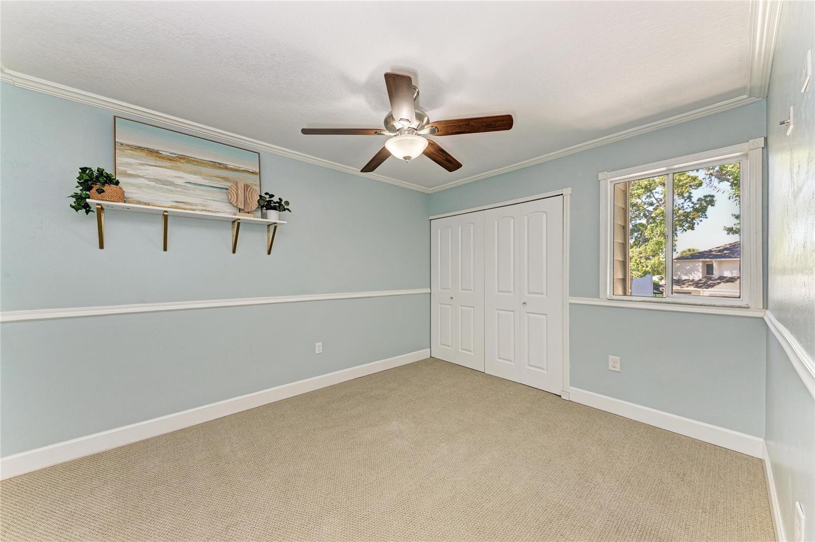 Listing photo id 16 for 13963 Lake Point Drive