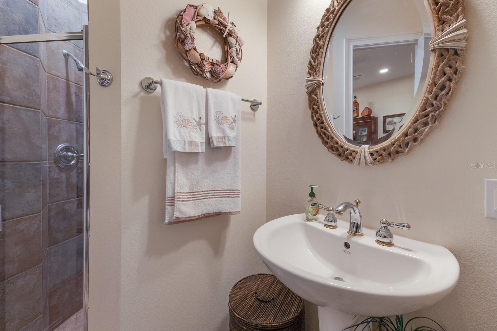 Image 32 of 90 For 801 3rd Street E