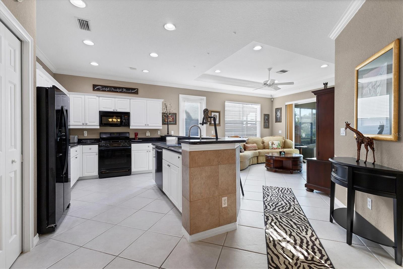 Image 11 of 71 For 165 Padova Way 15