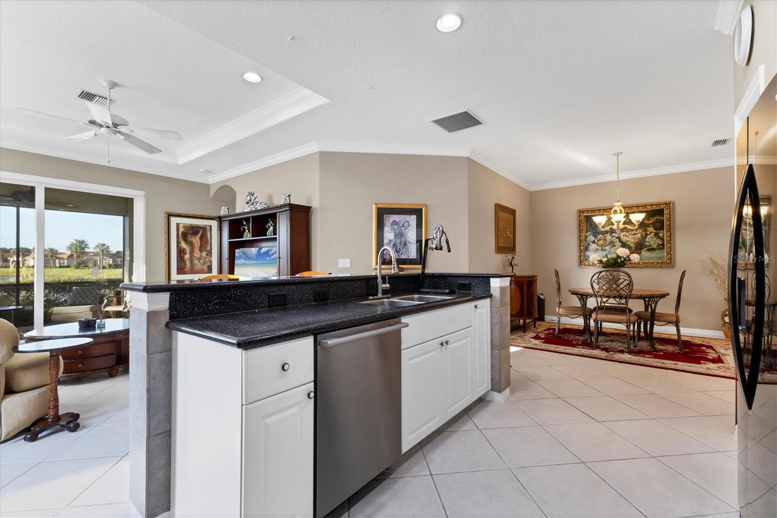 Image 13 of 71 For 165 Padova Way 15