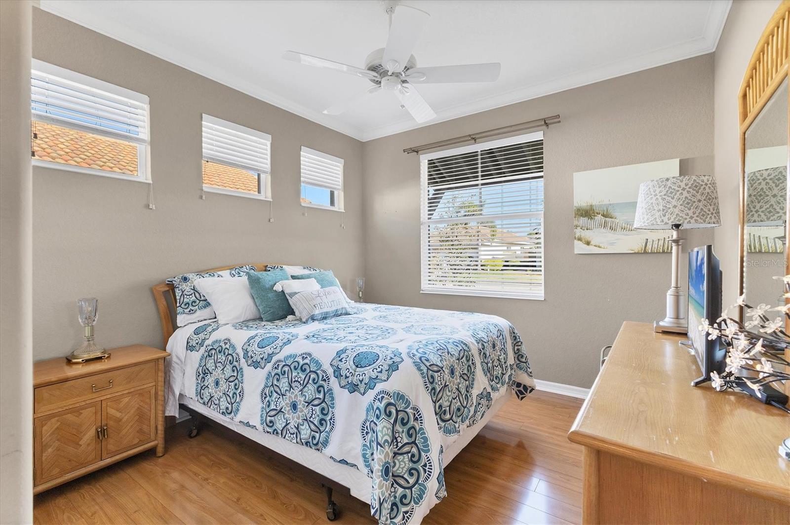 Image 21 of 71 For 165 Padova Way 15