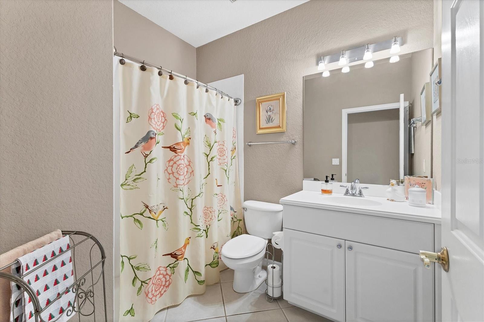 Image 22 of 71 For 165 Padova Way 15