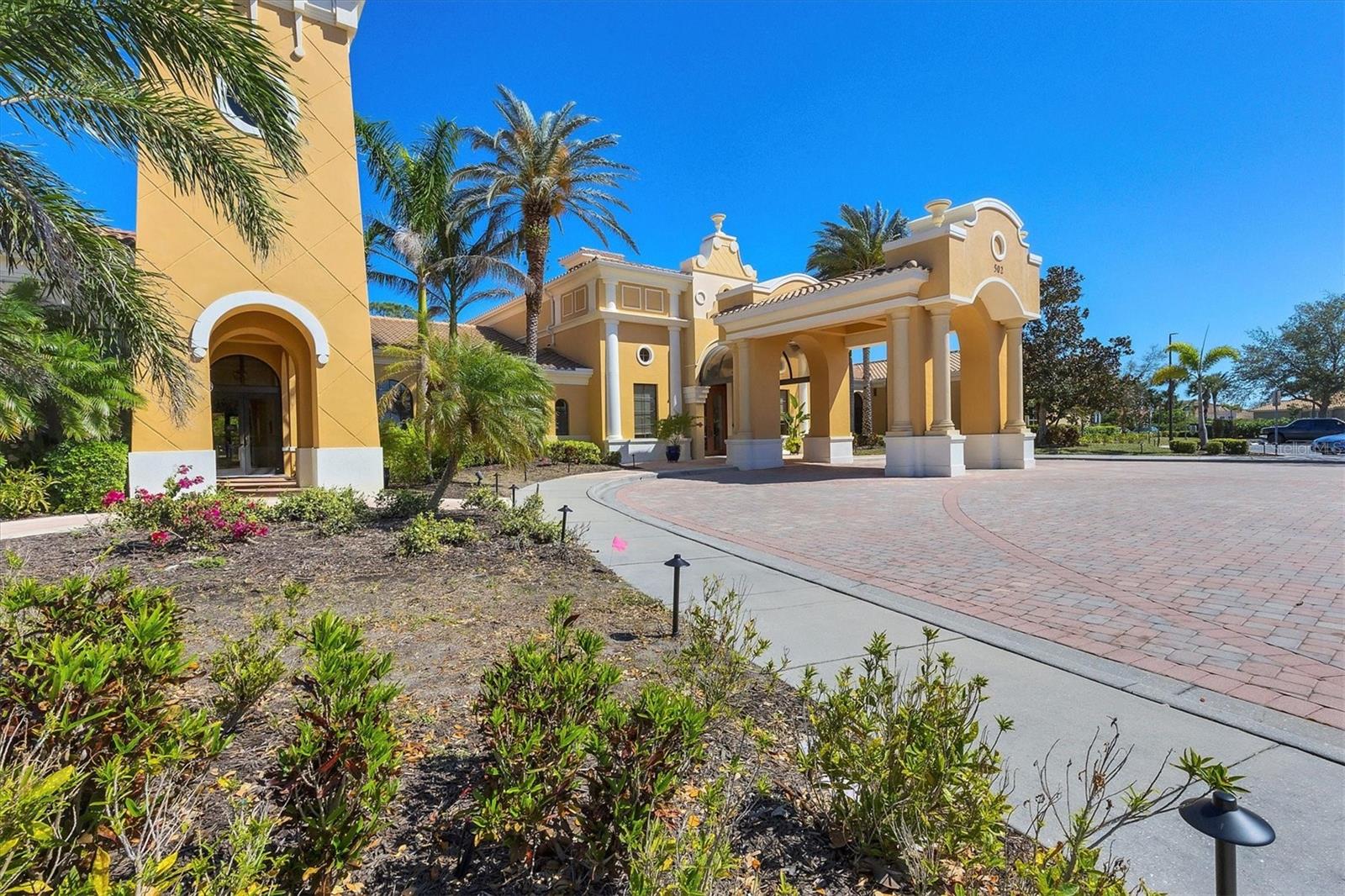 Image 38 of 71 For 165 Padova Way 15