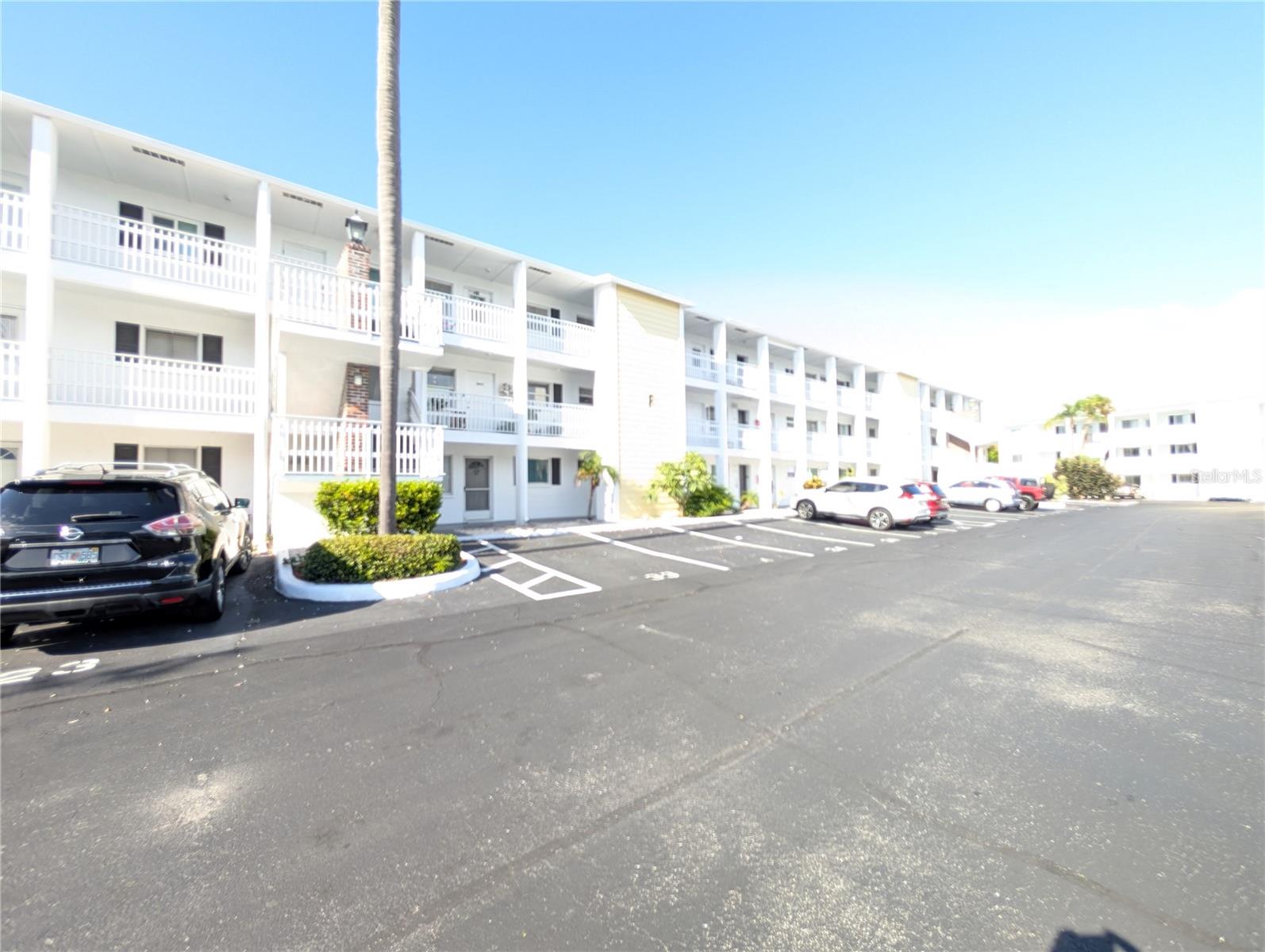 Image 2 of 23 For 1563 Leisure Drive F35