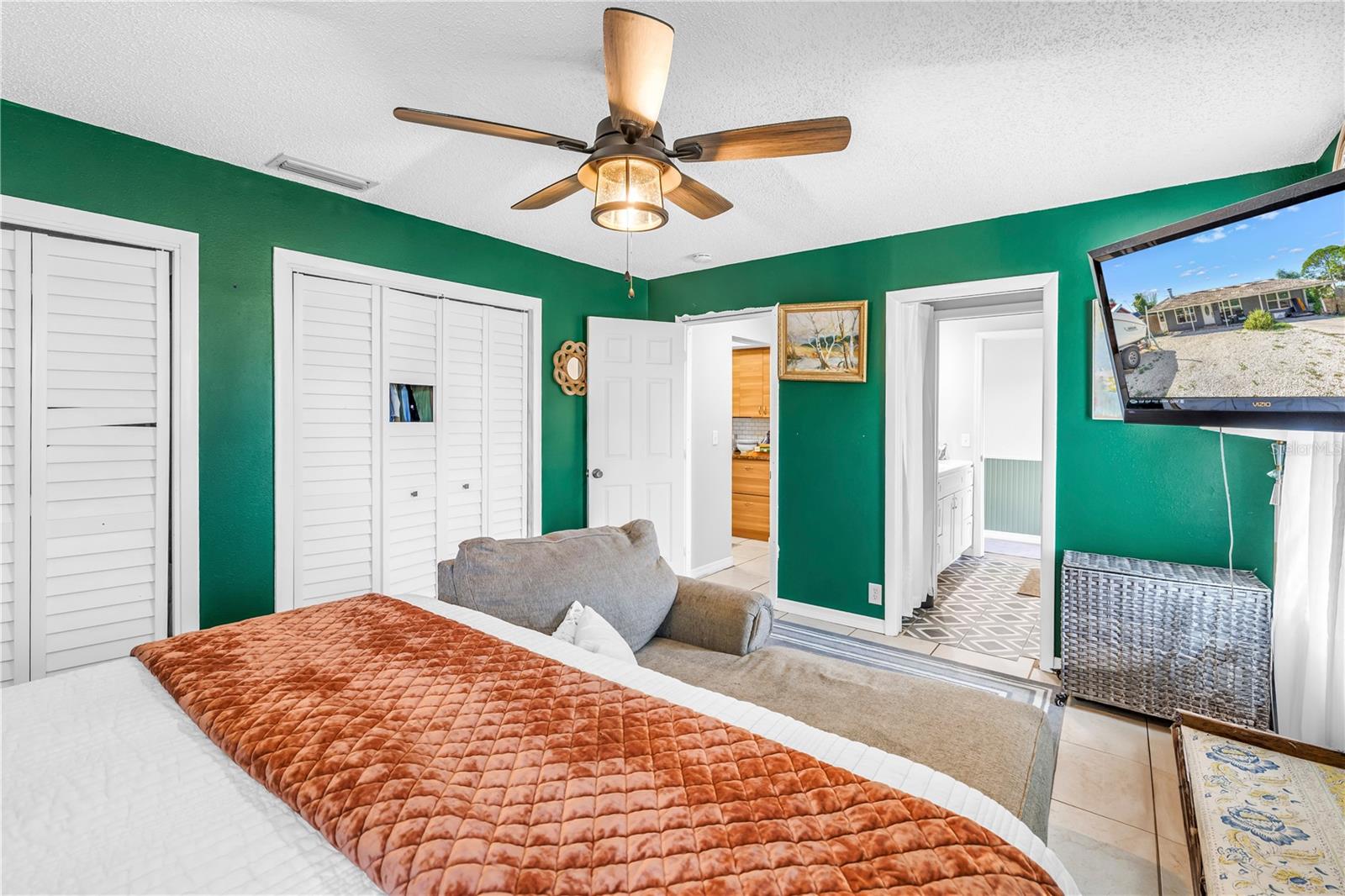 Image 13 of 31 For 4078 Groveland Avenue