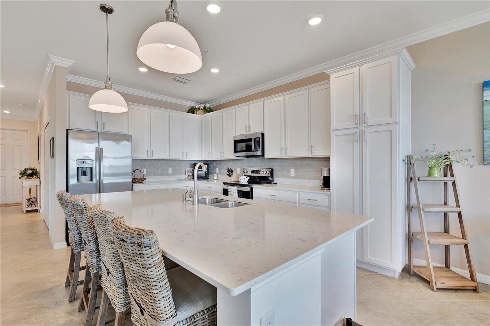 Image 10 of 67 For 1020 Tidewater Shores Loop 405