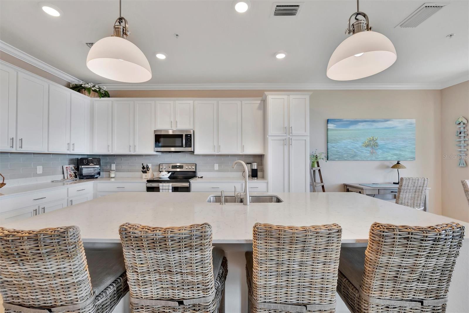 Image 12 of 67 For 1020 Tidewater Shores Loop 405