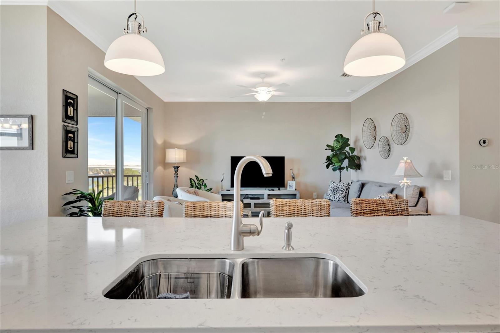 Image 13 of 67 For 1020 Tidewater Shores Loop 405