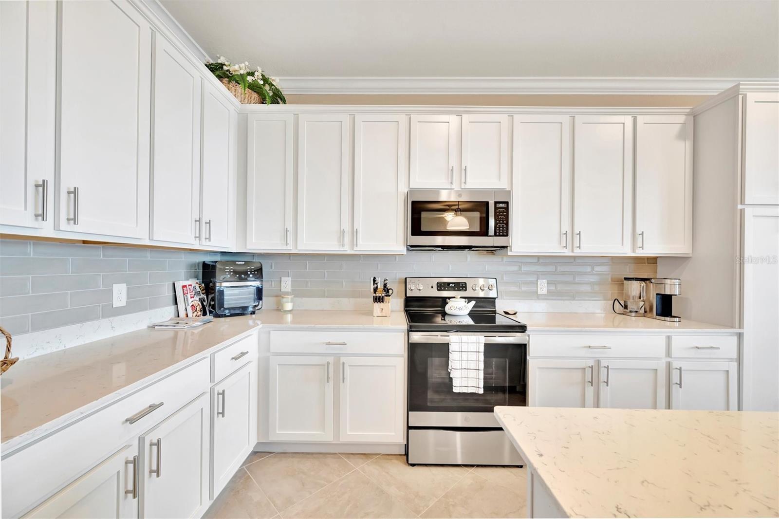 Image 15 of 67 For 1020 Tidewater Shores Loop 405