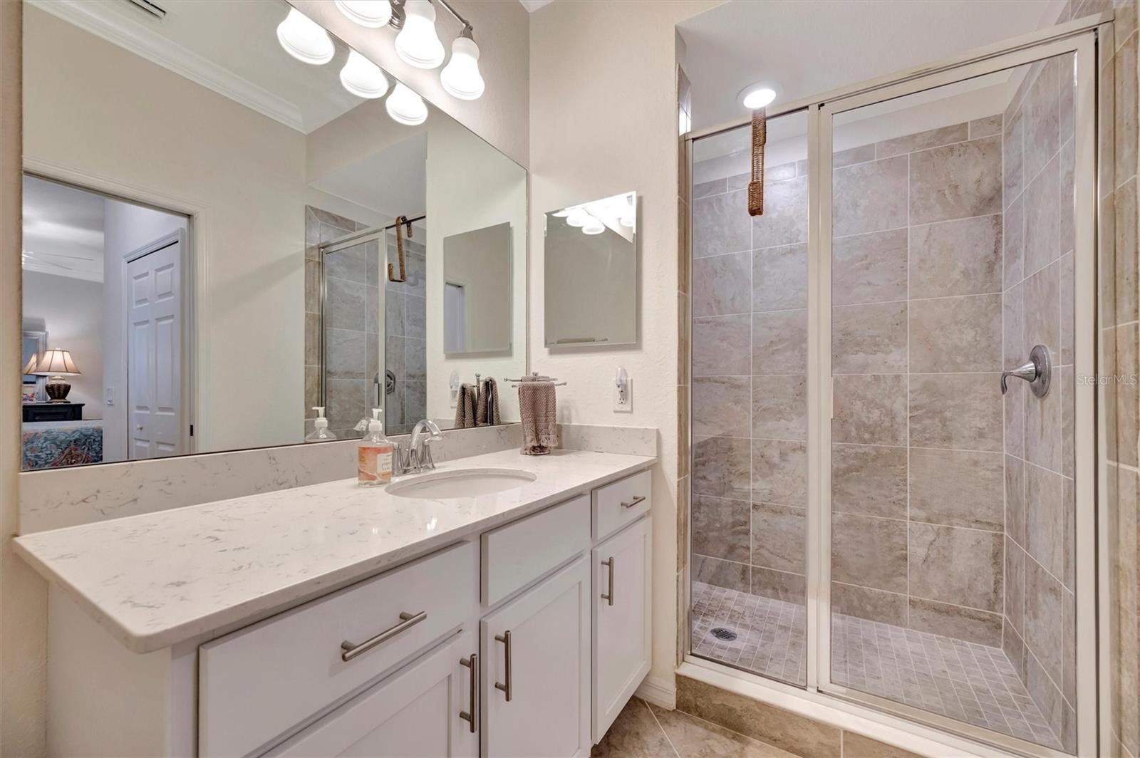 Image 25 of 67 For 1020 Tidewater Shores Loop 405