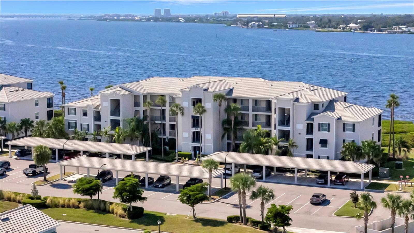 Image 44 of 67 For 1020 Tidewater Shores Loop 405