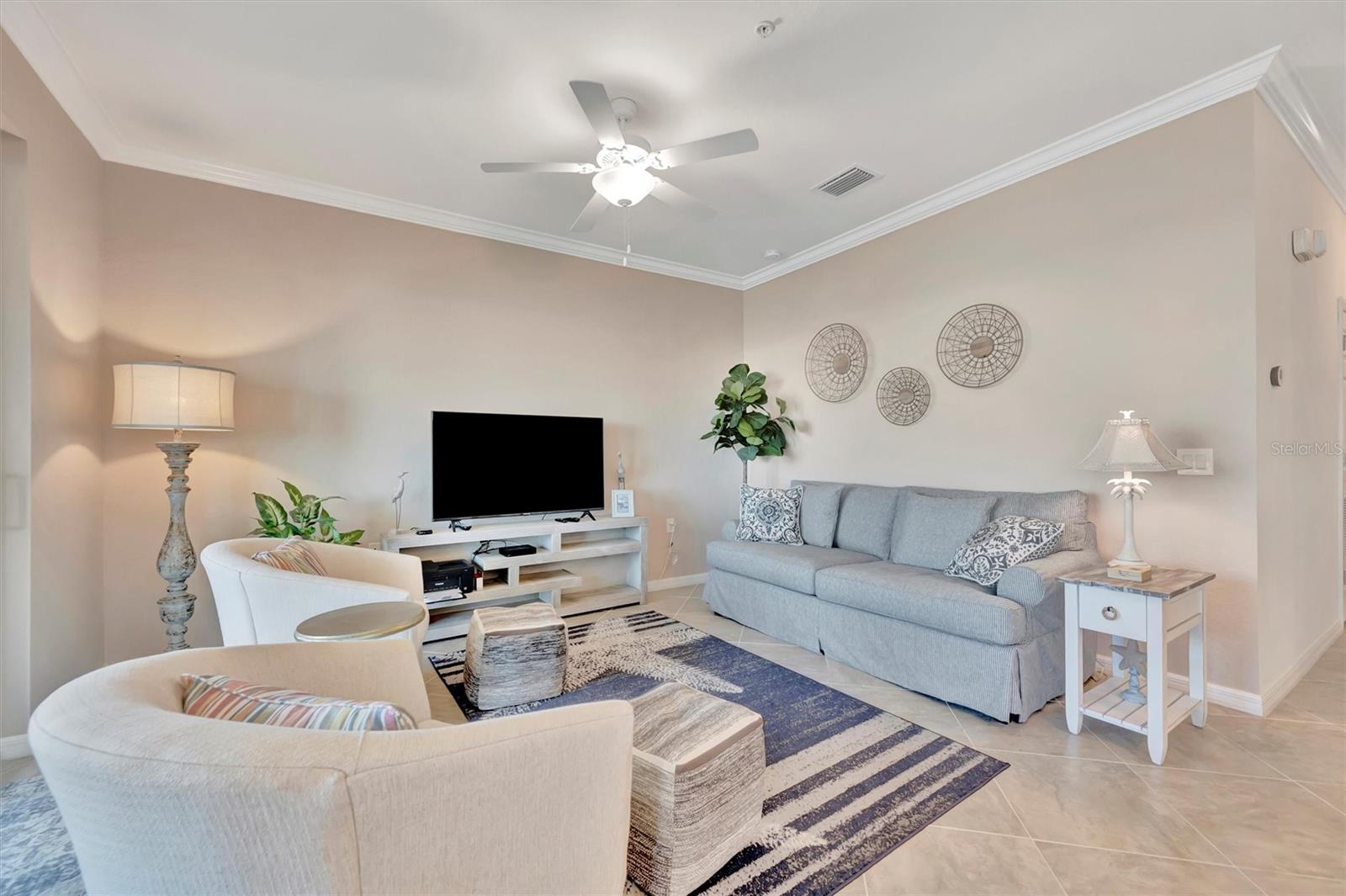 Image 6 of 67 For 1020 Tidewater Shores Loop 405