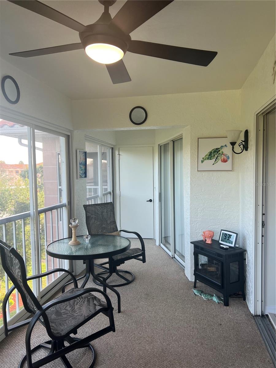 Image 14 of 33 For 6501 Stone River Road 309