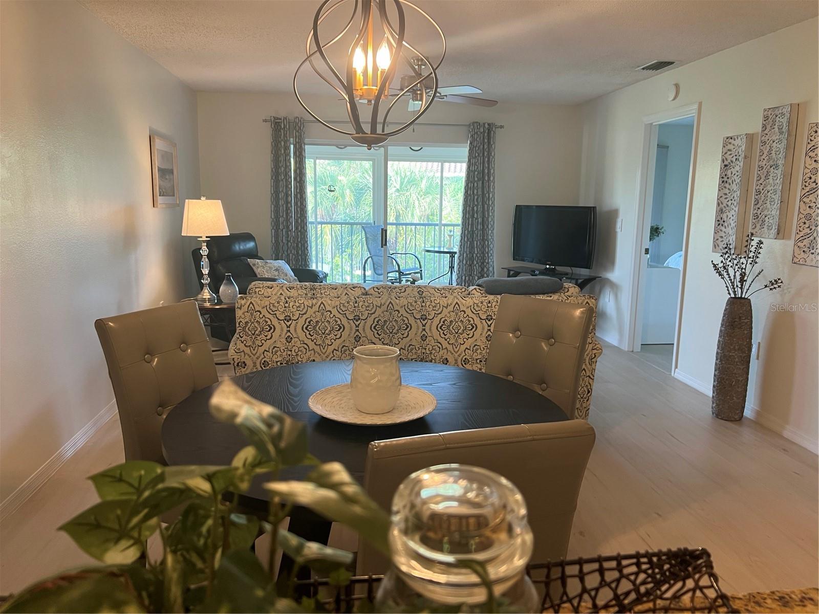 Image 18 of 33 For 6501 Stone River Road 309