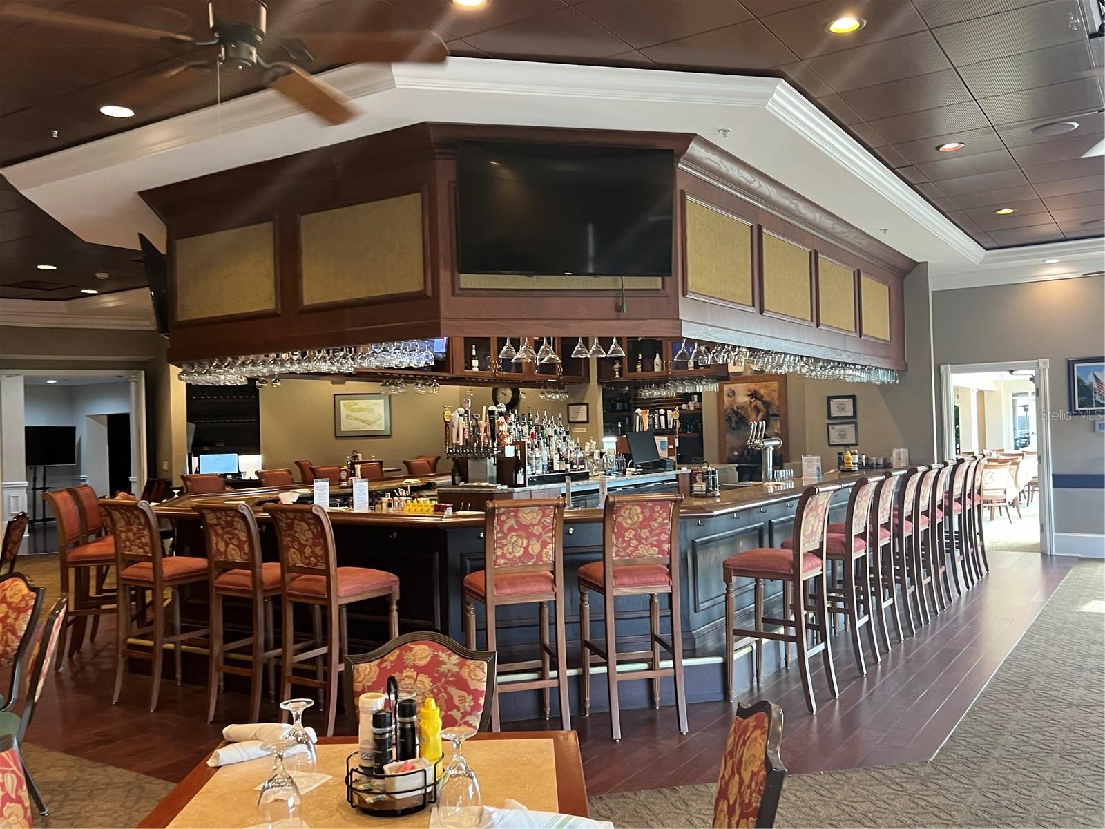 Image 5 of 33 For 6501 Stone River Road 309