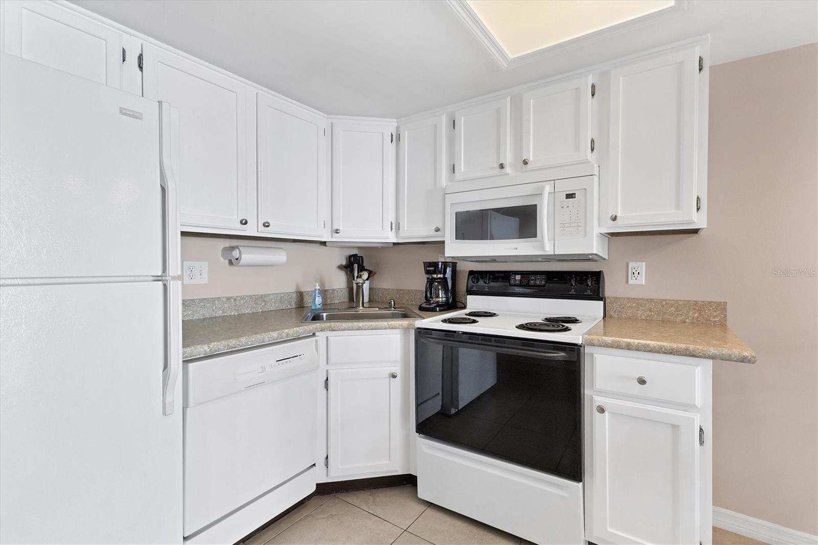 Image 14 of 46 For 3400 6th Avenue 7