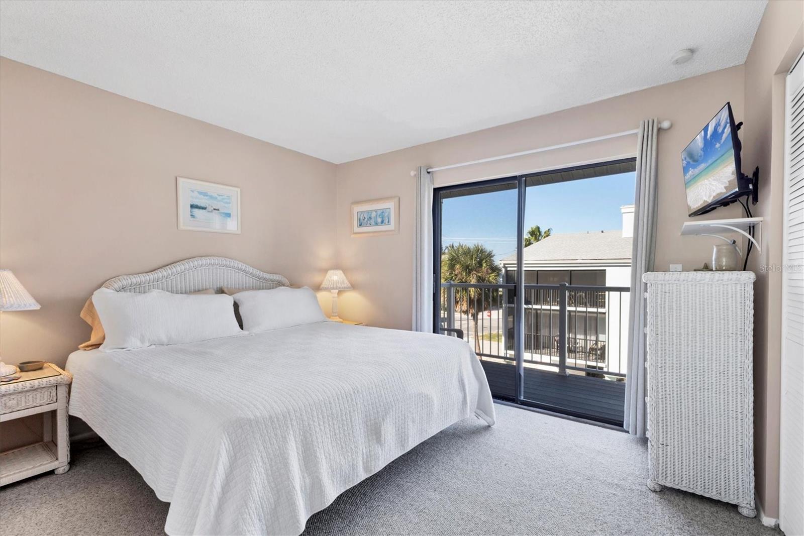 Image 23 of 46 For 3400 6th Avenue 7