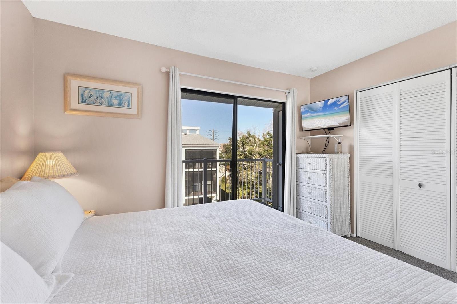 Image 24 of 46 For 3400 6th Avenue 7