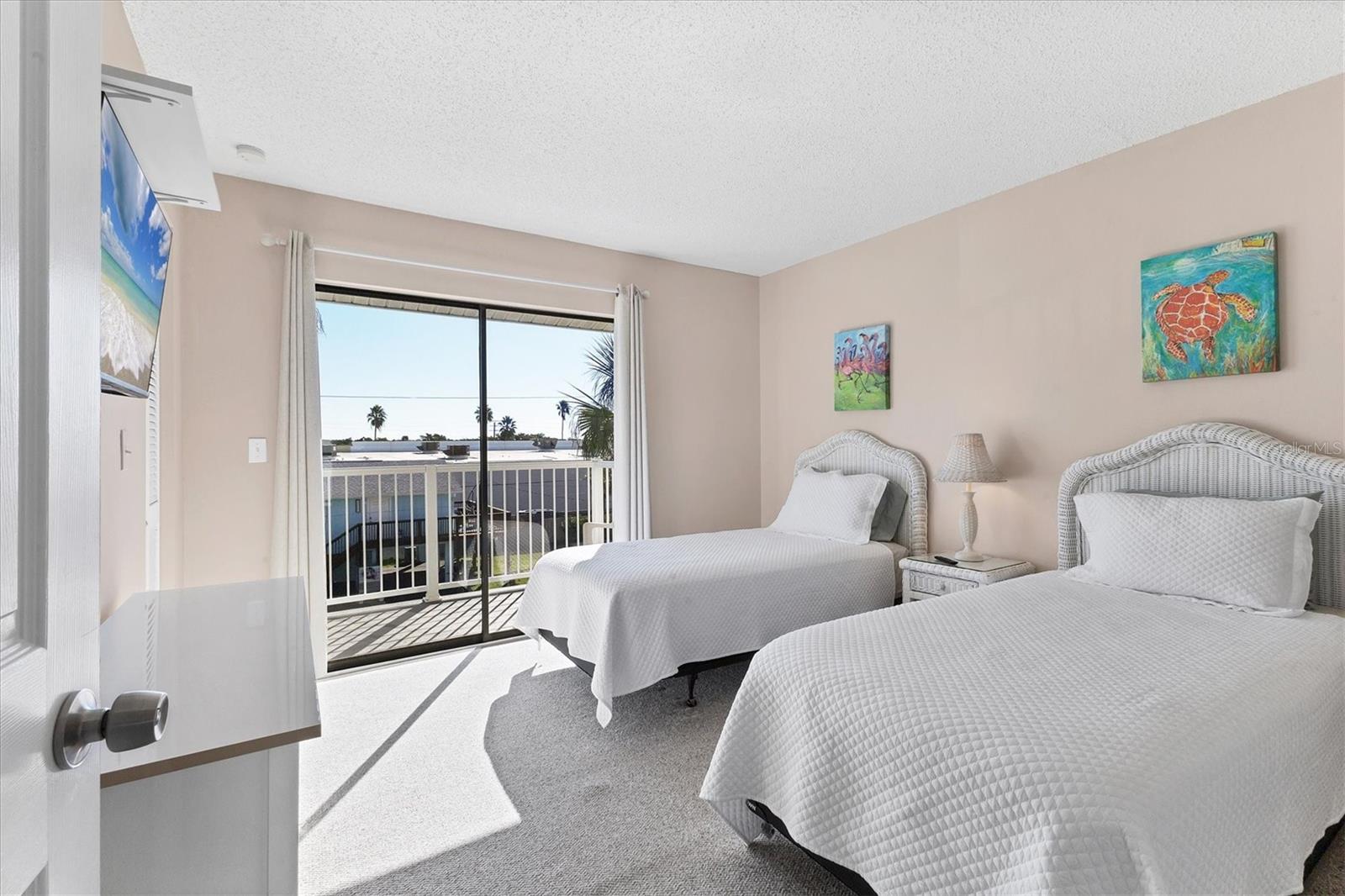 Image 30 of 46 For 3400 6th Avenue 7