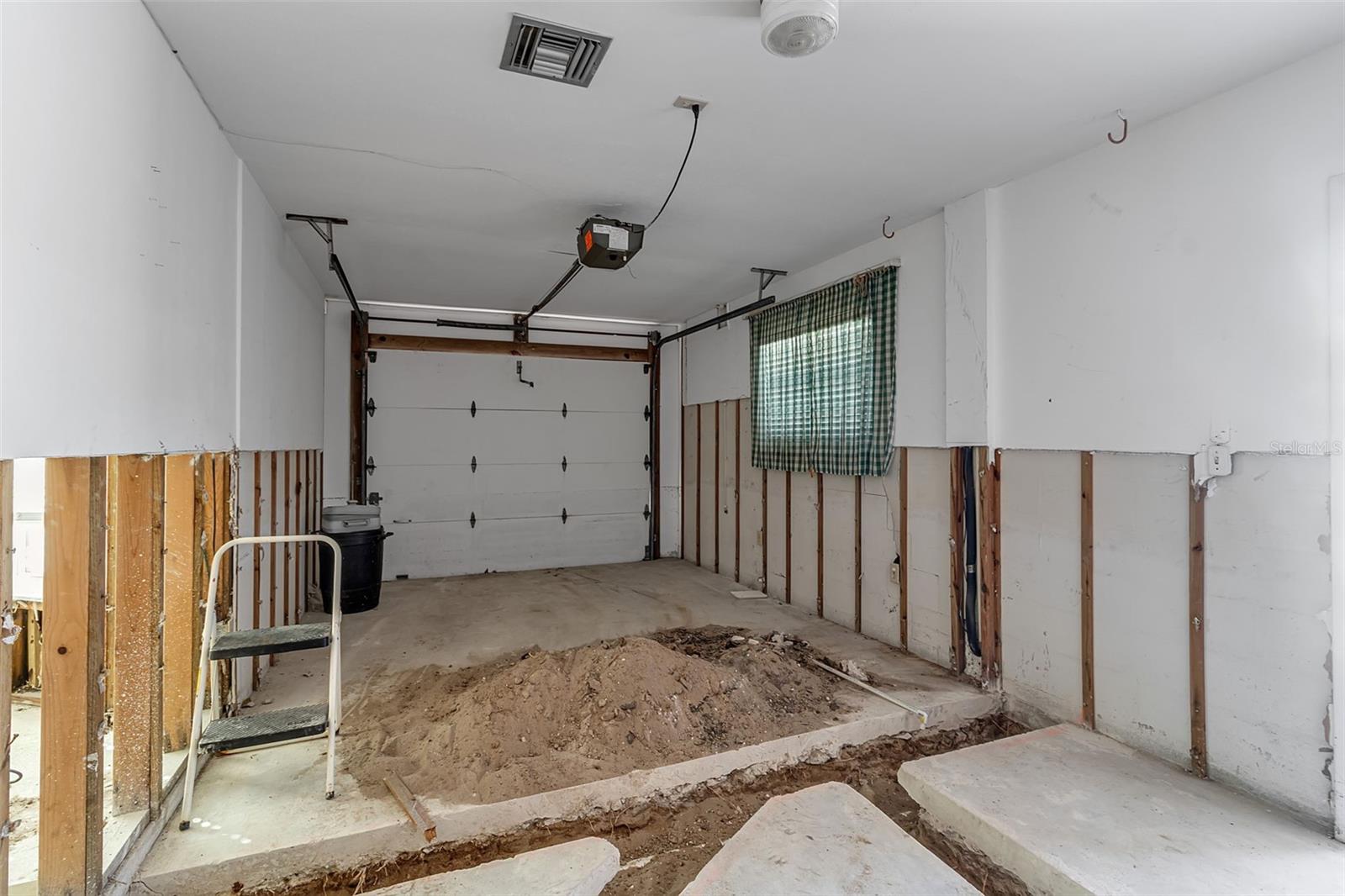 Image 27 of 27 For 315 Avenida De Paradisio