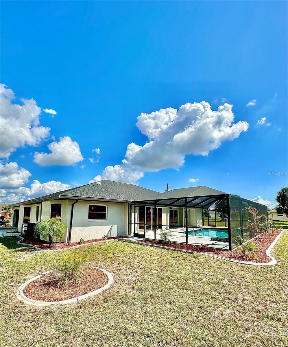 Image 11 of 47 For 1 Clubhouse Road