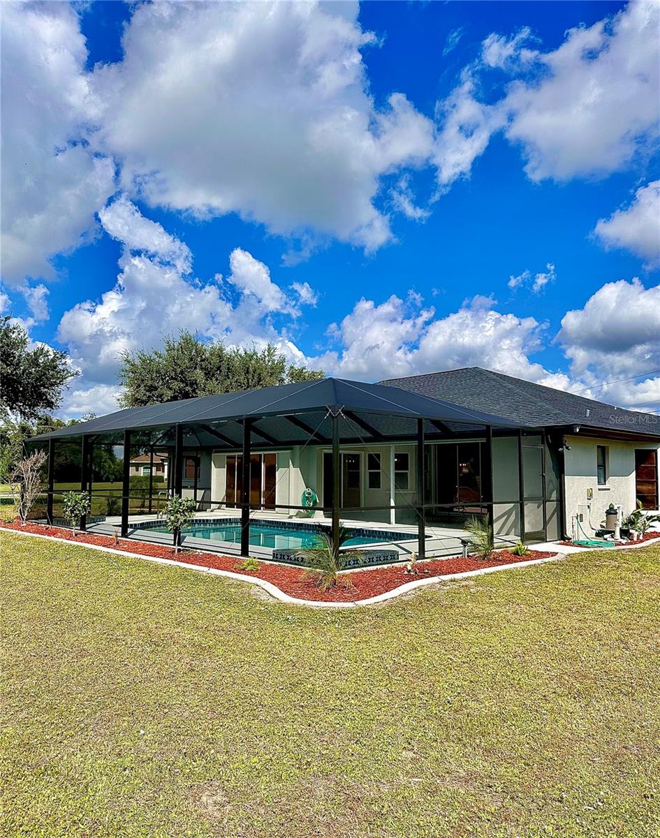 Image 12 of 47 For 1 Clubhouse Road