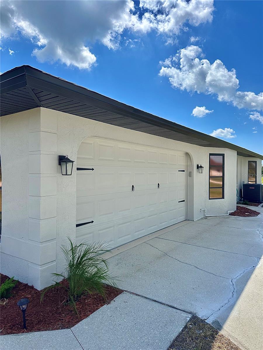 Image 22 of 47 For 1 Clubhouse Road