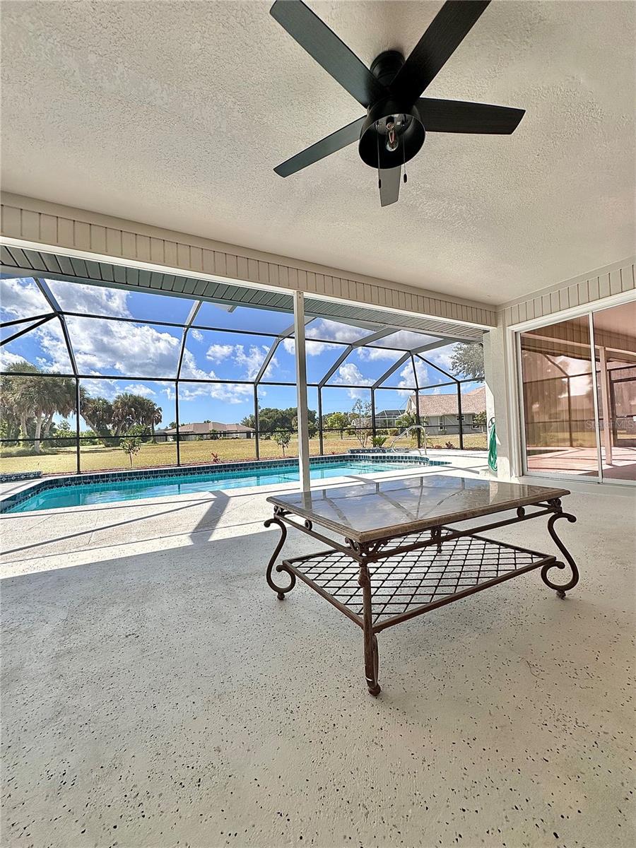 Image 24 of 47 For 1 Clubhouse Road