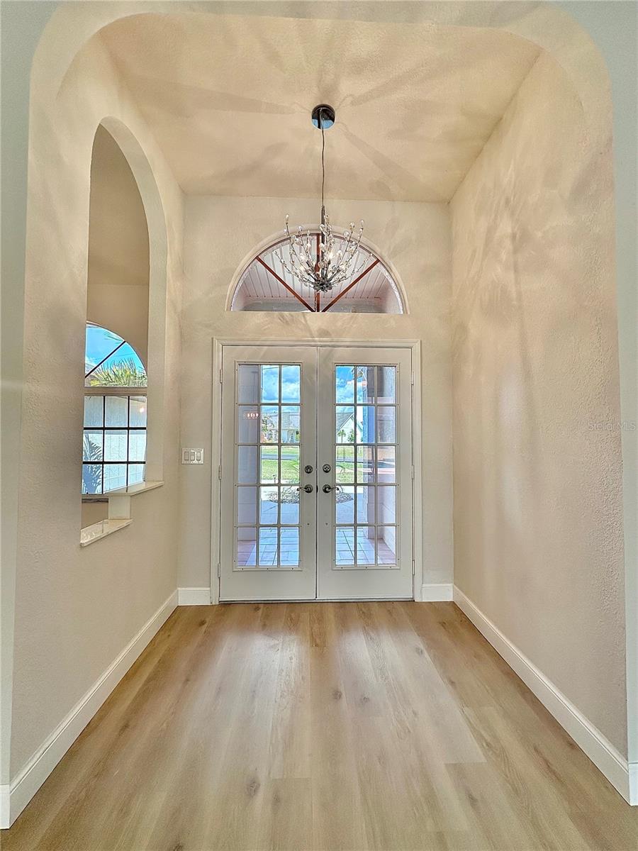 Image 32 of 47 For 1 Clubhouse Road