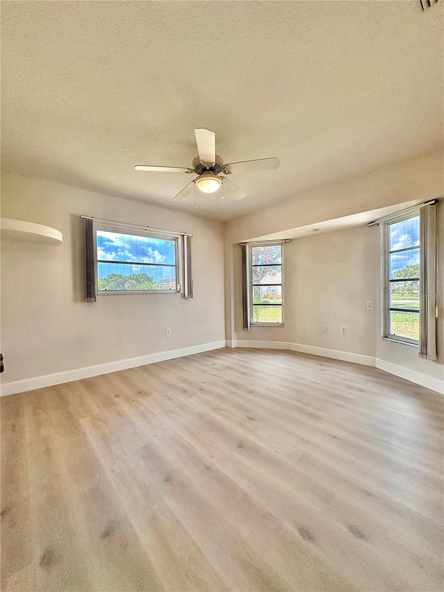 Image 36 of 47 For 1 Clubhouse Road