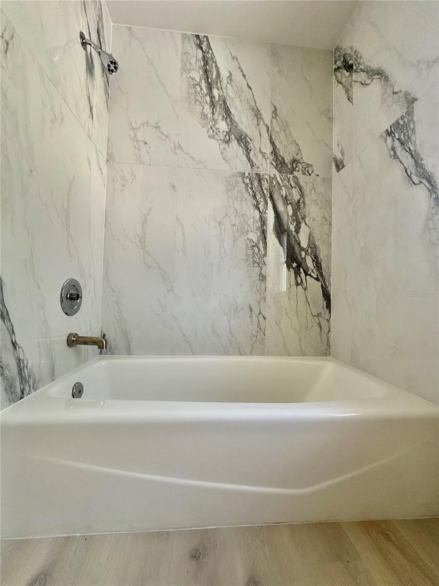 Image 37 of 47 For 1 Clubhouse Road