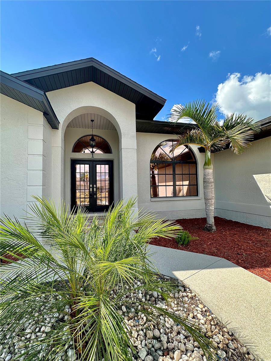 Image 7 of 47 For 1 Clubhouse Road