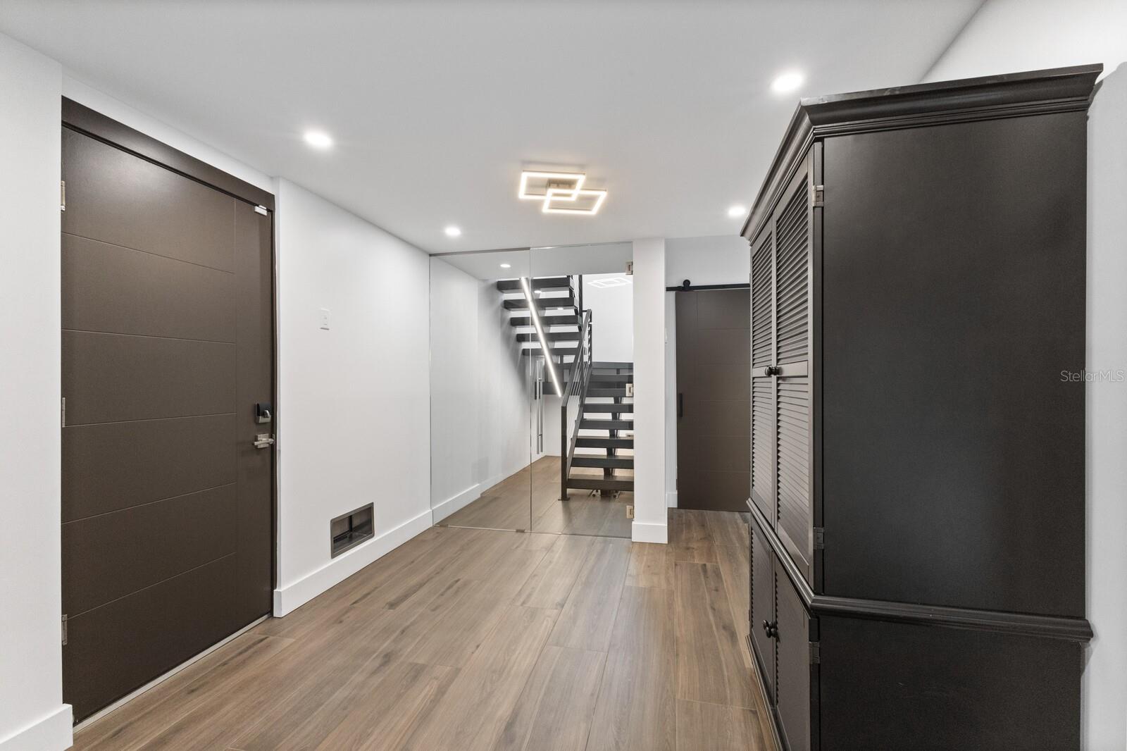 Image 26 of 84 For 201 Harbor Drive